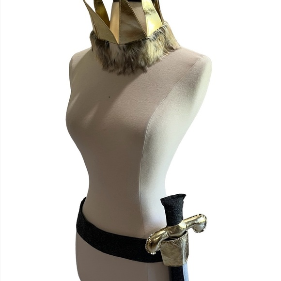 NEW Oh Baby! Crown Sword Belt Kid Toddler Felt Faux Fur Gold Grey Cream Costume - Picture 1 of 14